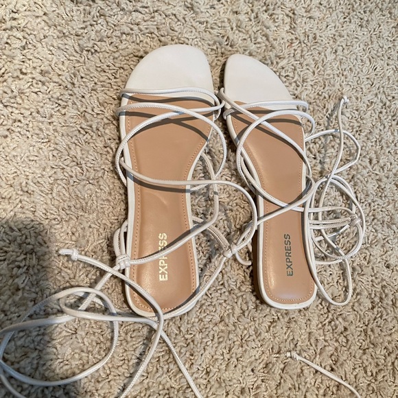 Express white sandals - Picture 5 of 6